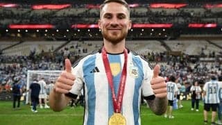 「触ってみて」三笘の同僚MFの優しさが反響！ファンの子供たちにW杯のメダルまで取り出し記念撮影「最高の振る舞い」