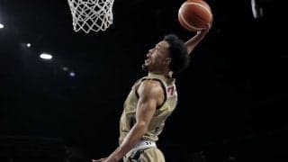 コー・フリッピンが豪快なダンクを披露…ヒサタケとの決勝を制しダンクコンテスト制覇