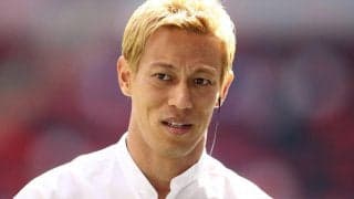 「目立ちたいからに決まってる」ゴール後に服を脱ぐ理由を問われた本田圭佑が持論も、直近で脱いだ久保建英に無茶振り「タケに聞いて」