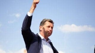 「すご」「経歴の凄さを感じる」トルコキャンプ中の広島にポドルスキが登場！ スキッベ監督の意外な繋がりが分かる再会が話題「改めてすごい方が監督をしているんだな」