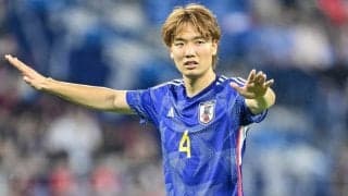 「やばい、、沼、、」「可愛すぎる」日本代表・板倉滉の「冬の私服コレクション姿」にファン大反響！ 笑顔のピース写真をクラブ公式が公開