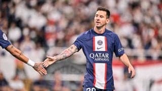 ｢これは伝説的な映像になるだろう｣メッシとC・ロナウドが再会！ネイマール、キリアン・ムバッペらとも試合前に抱擁する動画が｢200万回再生」で話題