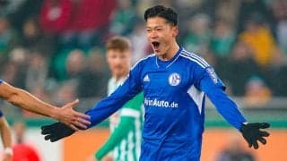 「助けても甘やかすことはしない」吉田麻也、プロ契約を結んだ22歳MF上月壮一郎について言及「僕たちを助けて欲しい」