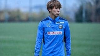 「やめて海外に見つかっちゃう」川崎F新キャプテンの「縦落ち魔球FK映像」にまさかの反応！ 「えぐすぎる」の声上がる一方で、「おいおい公開していいんか？」など懸念も