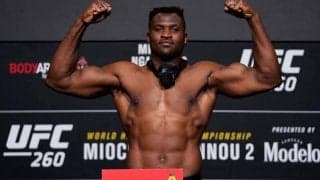 「最高で最高」「史上最高のデュオ」C・ロナウドとUFCヘビー級王者がファイティングポーズで対面 、爪にも注目が「そのつま先は何？」