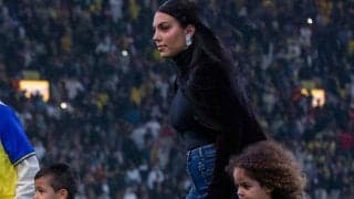 「最高に美しい」「言葉が出てこない」アラブ最大の授賞式にC・ロナウドのパートナー、ジョルジーナさんが参加…ドレス姿が大反響「信じられない」