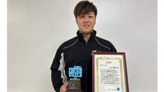 ロッテ山口が「噛むVP」受賞　ガムの効果実感「集中力を上げたいときに噛みます」