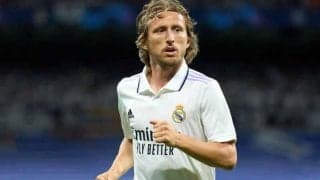 モドリッチがスネ当てに何度もキス！愛らしいルーティンの背景にある家族愛