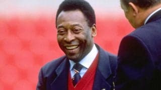 “キング”ペレ氏のブラジル代表ラストマッチのユニフォームがオークションに出品、価格は最高480万円か