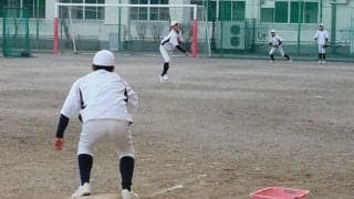 わざと落球、短い距離で送球…　狭いグラウンドでも守備が上手くなる日本一チームの工夫
