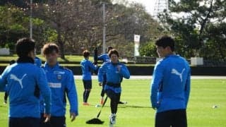 【毎日レポート! 川崎F沖縄合宿】脇坂泰斗が「トレーニングマッチでも勝ち癖をつけていかないといけない」力説！ 二次合宿は練習試合に向けた構成で、ミニゲームにもポジション争いからくる熱の入り方