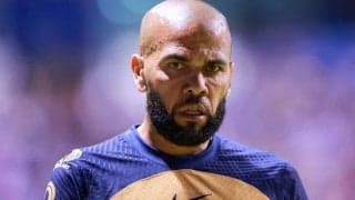 性的暴行で逮捕のダニエウ・アウベス、当初はサポートする意思を見せていた妻も離婚を決意か…