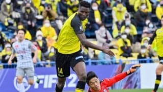 「オルンガ京都加入か？」20年J1得点王が「突然投稿したまさかの写真」にSNSざわつく！ 柏レイソルに所属し京都戦で1試合8得点を記録したケニア代表の日本風ショットに、Jリーグ公式も反応