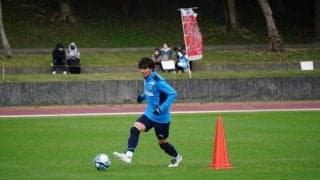 【毎日レポート! 川崎F沖縄合宿】鬼木達監督は「今日はちょっと落とした」と苦笑いも、脇坂泰斗は「めちゃくちゃきついです」と悲鳴！ それでも「キャンプの醍醐味なので」と話すタフさ