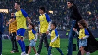 「美しい」「女神」「魅力的だ」C・ロナウドのパートナーが29歳のバースデー、全員揃って笑顔で祝福「心から愛する人に囲まれて…」