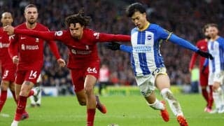 「すっかり看板選手に」「バリかっこえぇやん」三笘薫がリバプール戦で主役に？ クラブが激推しでMDPの表紙に採用「今日の主役扱い」