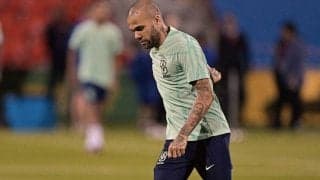 収監中のD・アウベス、刑務所でもサッカーに興じる… 同じ雑居房には『コウチーニョ』が？