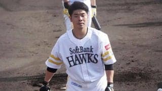 鷹・王会長、新戦力の近藤を大絶賛「全然違います」　世界の本塁打王が認めた力とは…