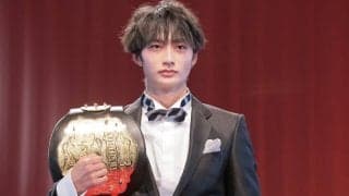 【K-1 AWARDS】W受賞の大久保琉唯、「格闘技を知らない人に感動とパワーを伝えたい」ファンからは「蝶ネクタイ姿格好いい」の声も