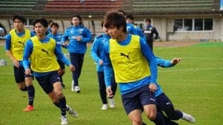 【毎日レポート! 川崎F沖縄合宿】「トオヤ（名願斗哉）、行けよ！」車屋紳太郎がピッチで叫んだワケ。谷口彰悟が抜けた最終ラインで増す責任感