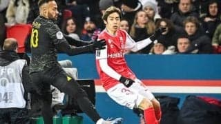 伊東純也のドリブルはPSGの名SBでも止められない。リーグ・アン特有の激しい「デュエルの餌食」にならない理由