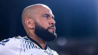 性的暴行容疑で刑務所入りのアウベスは苦難続く…離婚、家の押収、負債は3億円以上、クラブから損害賠償で1.3億円の請求