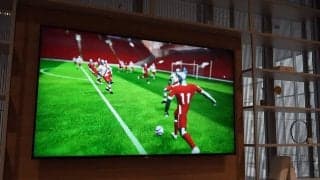 サッカーで「正確性」と「試合の流れ」のどちらを選ぶべきなのか【サッカーとテクノロジーの共存を考える】(1)