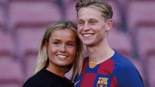 「スコアは23-2」デ・ヨング美人婚約者、EL対戦控えお茶目にユナイテッドを煽る… パートナーの昨夏移籍は成立せず