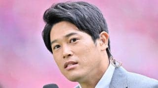 「ウッチー顔ちっちゃいな」元日本代表・内田篤人氏と横浜FCマスコットの「2ショット」が反響！ 「かわいい＆かわいい」