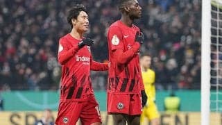 鎌田大地が圧巻ボレーで決勝点！　フランクフルトが2部首位に打ち勝ってベスト8進出《DFBポカール》