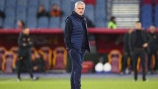 「美しい試合のための美しいソックス」モウリーニョ監督が穴あきソックス5点を意味深投稿、真意は…