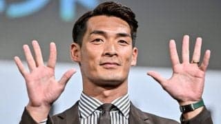 「笑っちゃうんですけど」元日本代表・槙野智章氏が人気お笑い芸人「得意技」に挑戦！ ファンから爆笑の声