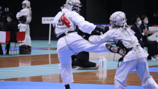 男子はベスト８、女子は４位で大会を終える。