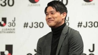 「泣けちゃう」「これはエモい」内田篤人が退団後初めてのシャルケ訪問、ファンも感激「本当にレジェンド」「胸熱」