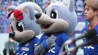 「両端かわええ」甲府のマスコット・ヴァンくん、推しうちわ手にJO1との記念写真公開「フォーレちゃんの彼氏みたい」