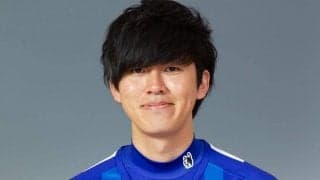 水戸MF新里涼が元AKB48メンバーの福岡放送・小林茉里奈アナと入籍を発表「どんな時も支え続けてくれた」