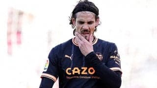 不振バレンシア、チーム内最多得点者のカバーニが最低1カ月の離脱か