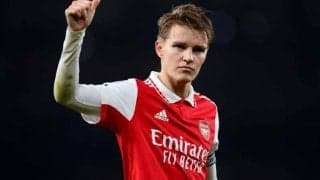 「下を向くな」痛恨ミスの冨安健洋を励ますアーセナル主将のキャプテンシーに絶賛の声「まだ24歳なのにすごい」