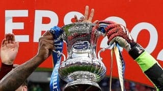 三笘所属ブライトンらが勝ち残り、FAカップ公式から足元の写真問題「この選手を特定できる？」