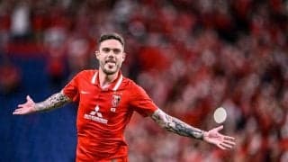 「マジで大声出してしまった」浦和レッズ\"10番\"の「圧巻パフォーマンス」をファン称賛！ 神戸戦の直接FK「鳥肌立った」