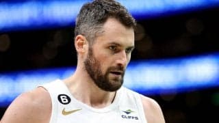 キャブズがケビン・ラブのバイアウトを正式に発表…背番号0は永久欠番へ