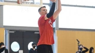 自身初の代表活動に臨むホーキンソン…帰化選手として「感謝を込めて一生懸命やっていきたい」