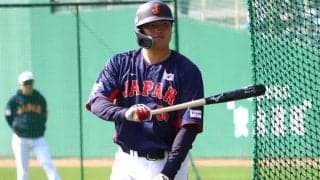 【侍ジャパン】村上宗隆がダルビッシュ有から“バックスクリーン弾”！早くも世界に衝撃「この男は本物。世界はすぐに彼を知ることになる」