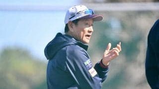 栗山監督、鈴木誠也を心配　侍合流迫るも…WBC不透明に「大事がないことだけを」