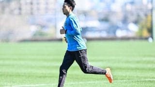 川崎・小林悠がボールを使った練習を開始！ 大宮との練習試合の横でキックの感触確かめる…前日にはレアンドロ・ダミアンが来日