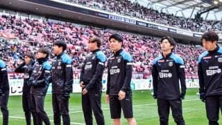 川崎・松長根悠仁は鹿島戦の、“入場時のブーイング”でプロを実感。出場できないと決まった瞬間には、「やることはやろう」とベンチで戦い抜くことを決意