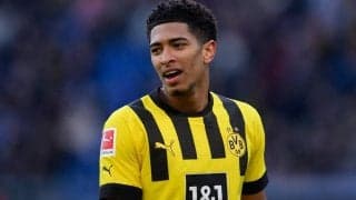 ボールボーイがインプレー中のボールを…まさかの勘違いに選手もびっくり