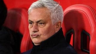 モウリーニョ監督、第4審判への激論で今季3度目の退席処分に「私は感情的だが頭がおかしいわけではない」