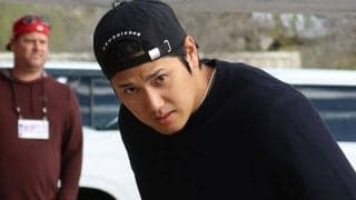 【MLB】洗練された“寝巻き”の奇跡「やさぐれ感がカッコいい」　大谷翔平の最高出勤コーデ決定