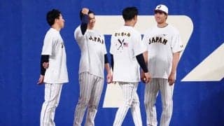 大谷翔平、元同僚との再会で“大爆笑”　グラウンド登場で大注目…佐々木朗希と会話も
